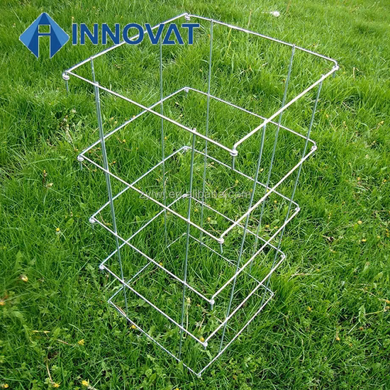 Supporto verticale per piante in gabbia per coltivazione di pomodori. Verdure rampicanti per coltivazione in gabbia